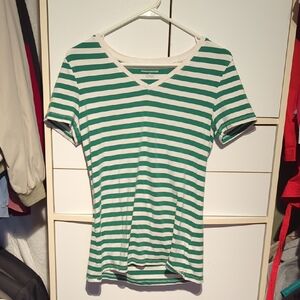 Amazon Essentials Green and White Fitted Short Sleeve Tee